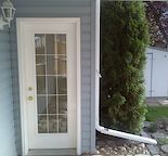 BRIGHT WALKOUT BASEMENT SUITE - 1 BEDROOM & PRIVATE LAUNDRY