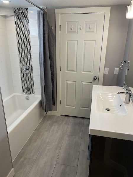 Calgary 2 bedrooms Basement for rent. Property photo: 415976-2
