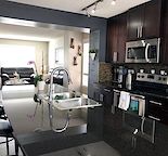 Open Concept Modern Townhouse - Double Master Bedroom!