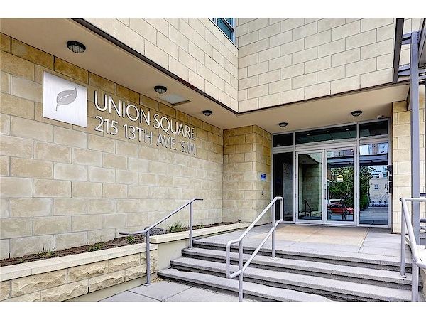 Calgary 1 bedroom Condo Unit for rent. Property photo: 416755-3