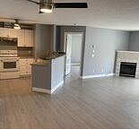 TOP FLOOR 2 Bed / 2 Bath in Somerset — Bright, Spacious & All Utilities Included