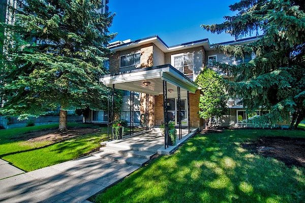DEL APARTMENTS - 1 MONTH FREE - PARKING, HEATING AND WATER INCLUDED - QUIET LIVING