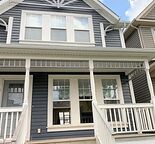 Prime Auburn Bay | Full House | Private Yard + Patio + Flexible Parking