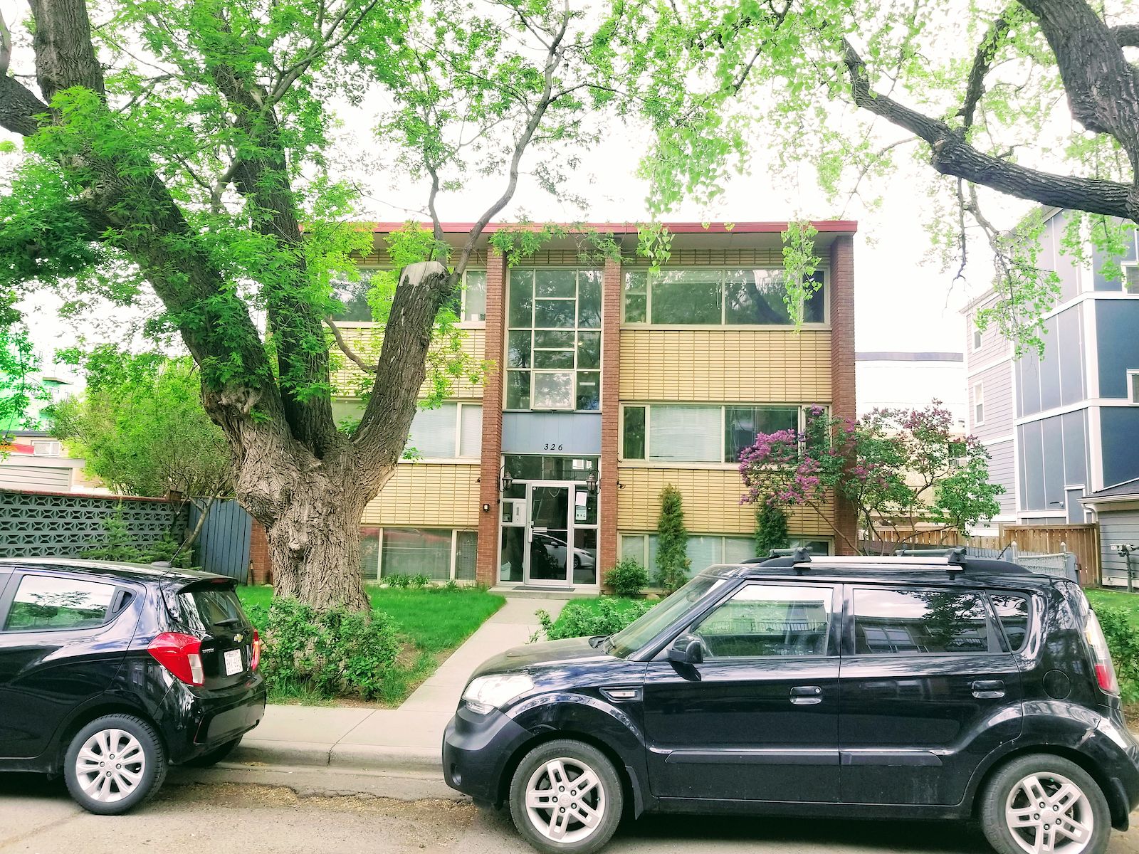 Calgary 1 bedroom Apartment for rent. Property photo: 419453-1
