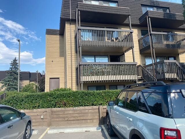 Calgary 2 + Den bedrooms Apartment for rent. Property photo: 420383-1