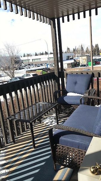 Calgary 2 + Den bedrooms Apartment for rent. Property photo: 420383-2