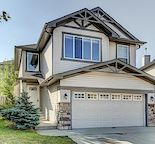 Family home in Royal Oak,NW, 3 B/R, 2.5 W/R, bonus room, double attached garage.