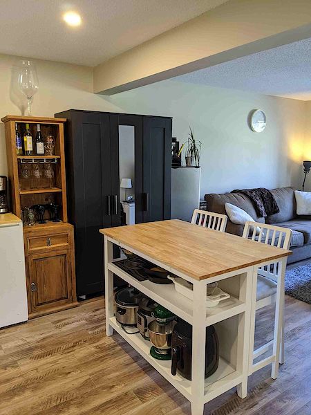 Calgary 1 bedroom Condo Unit for rent. Property photo: 422100-3