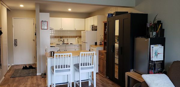 Calgary 1 bedroom Condo Unit for rent. Property photo: 422100-2