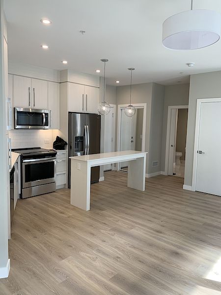 Calgary 1 bedroom Condo Unit for rent. Property photo: 422615-3