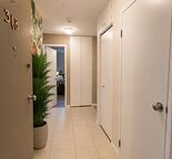 Beautiful 1 bedroom plus den apartment