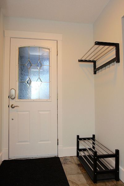 Calgary 4 bedrooms Main Floor for rent. Property photo: 425124-2