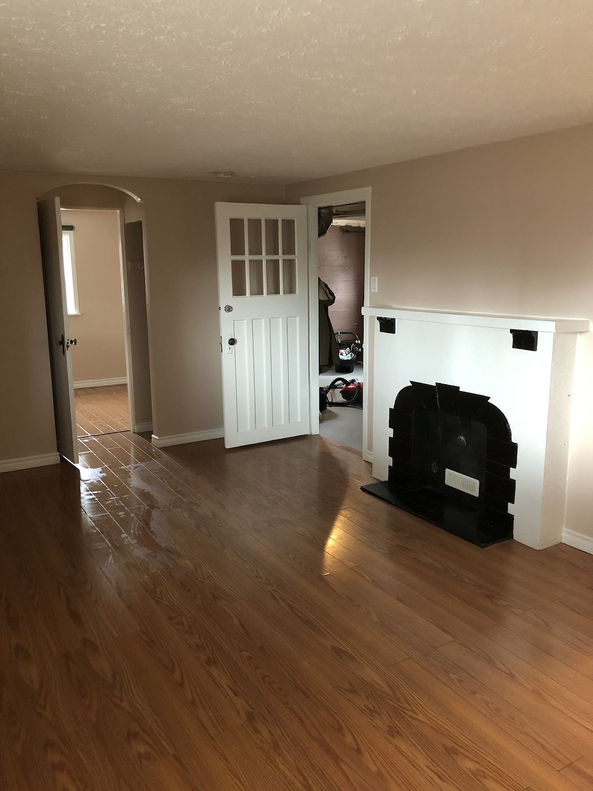Calgary 1 bedroom Apartment for rent. Property photo: 425616-1