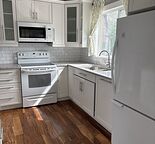 2 bed - main floor duplex - Varsity NW