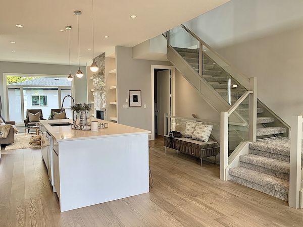 Calgary 4 bedrooms Duplex for rent. Property photo: 426672-2