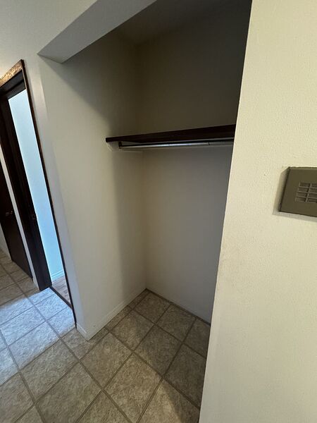Calgary 2 bedrooms Apartment for rent. Property photo: 426752-2