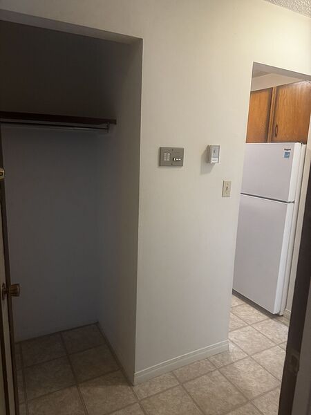 Calgary 2 bedrooms Apartment for rent. Property photo: 426752-3