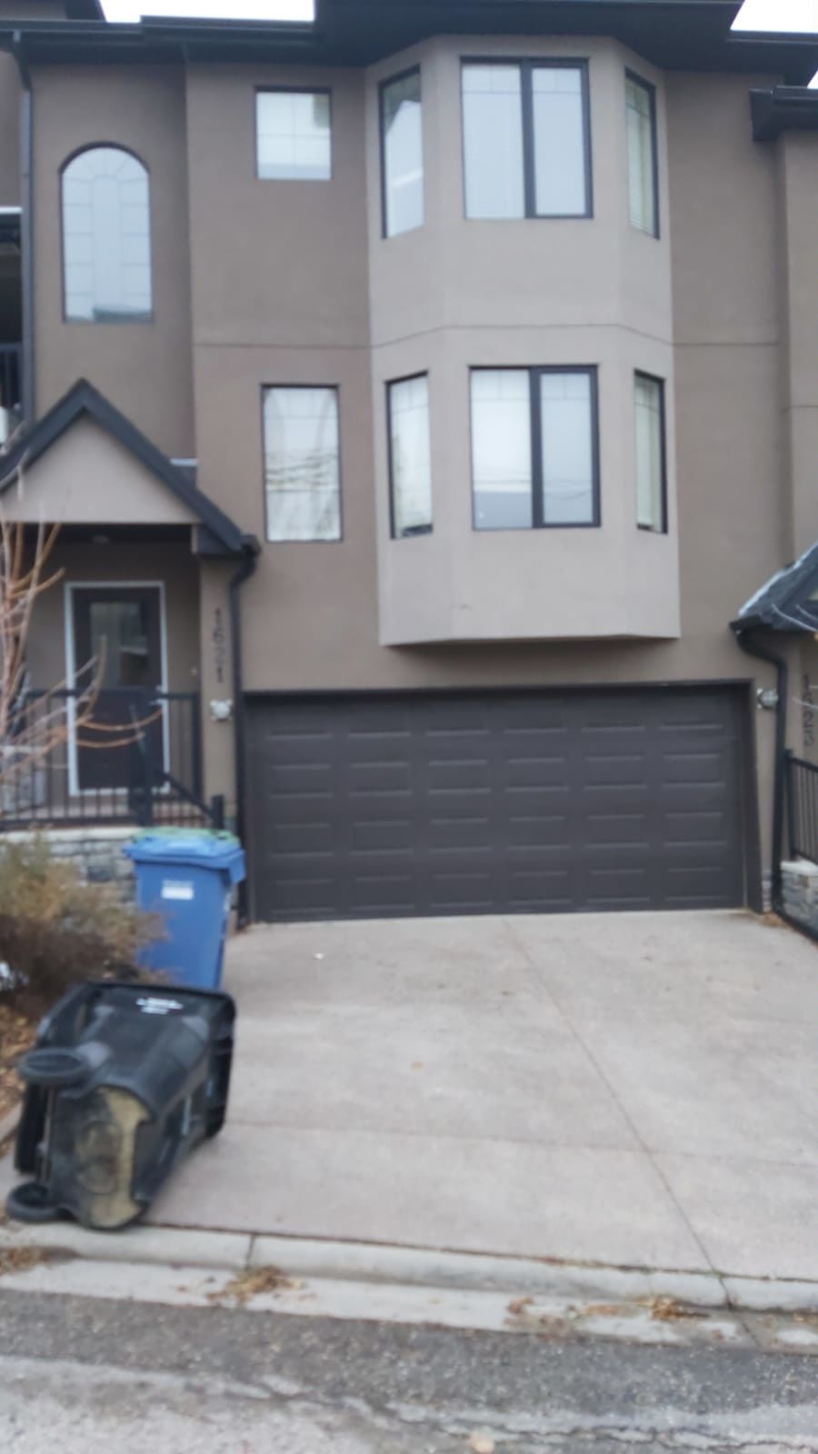 Calgary 2 bedrooms Townhouse for rent. Property photo: 427535-1