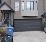 LARGE TOWNHOUSE WITH A PRIVATE DOUBLE GARAGE, GREAT LOCATION!