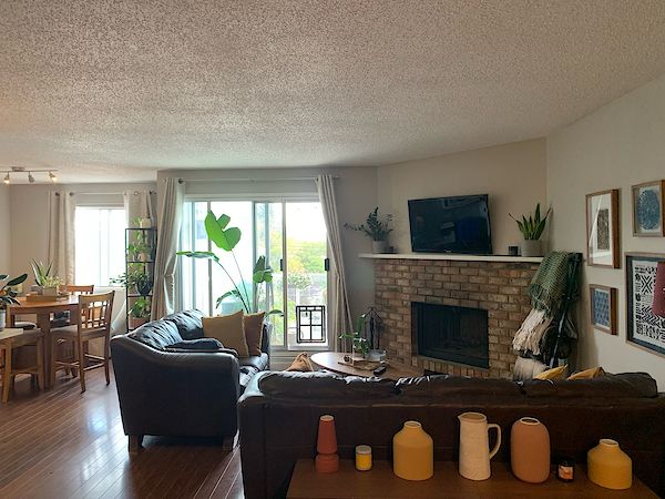 Calgary 2 bedrooms Condo Unit for rent. Property photo: 427860-3