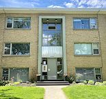 Quiet Adult Building in Lower Mount Royal