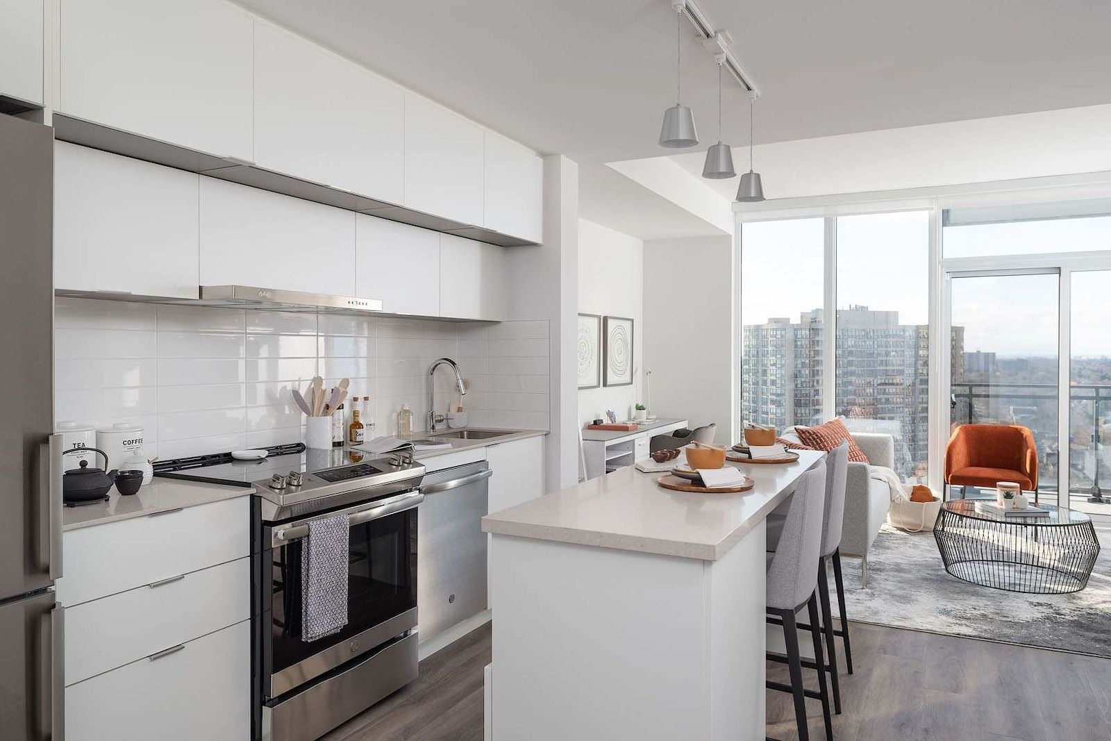 Toronto 2 bedrooms Apartment for rent. Property photo: 428432-1