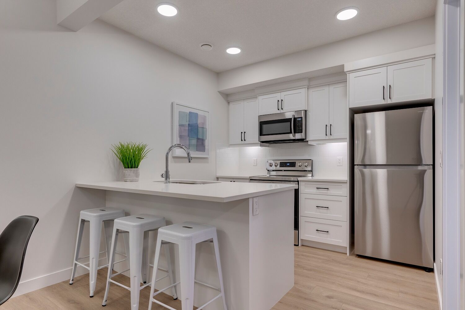 Calgary 1 bedroom Basement for rent. Property photo: 428562-1