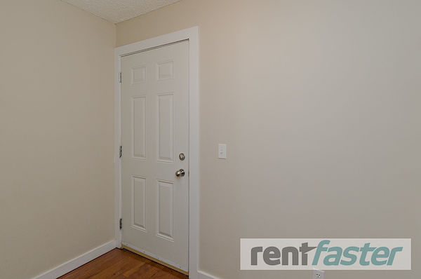 Calgary 1 bedroom Condo Unit for rent. Property photo: 429608-2