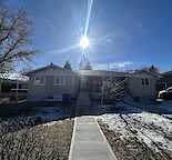 3 bdr main floor with huge yard. $550 value in utilities/cable/internet included