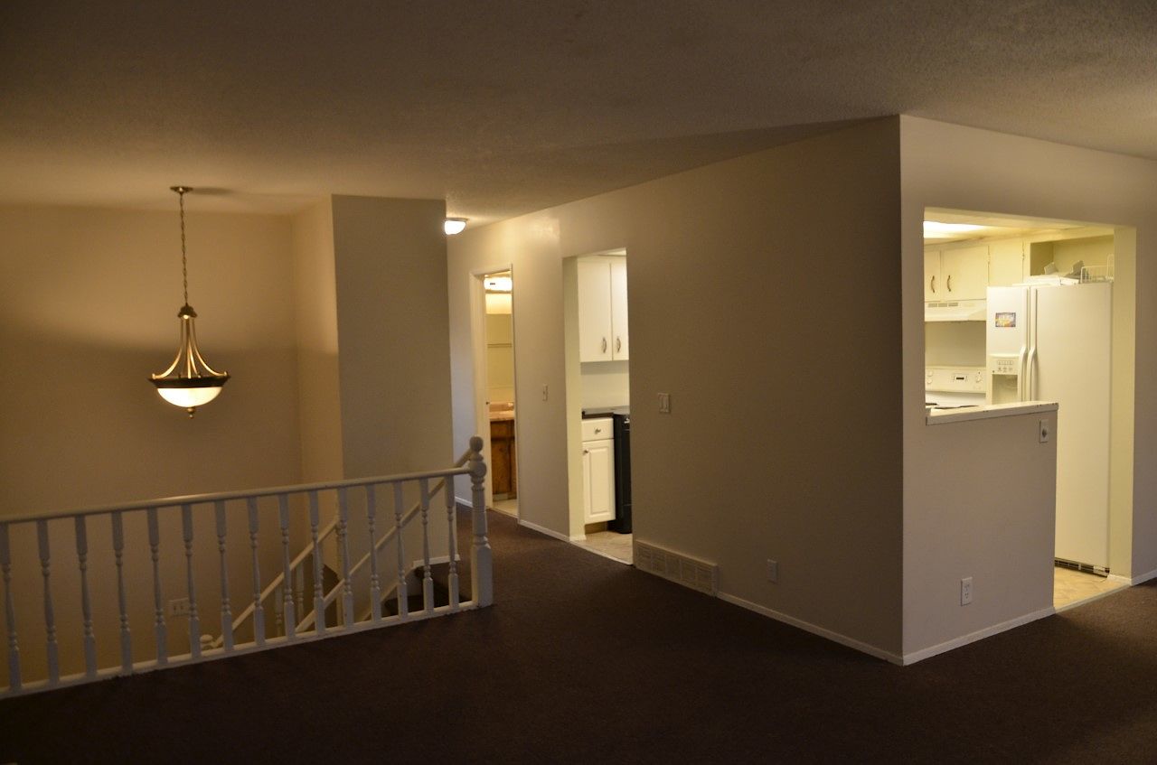Calgary 3 bedrooms Main Floor for rent. Property photo: 434137-1