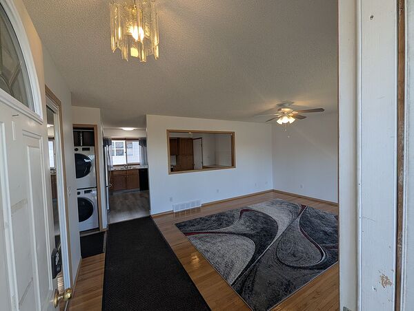 Calgary 3 bedrooms Main Floor for rent. Property photo: 434297-3