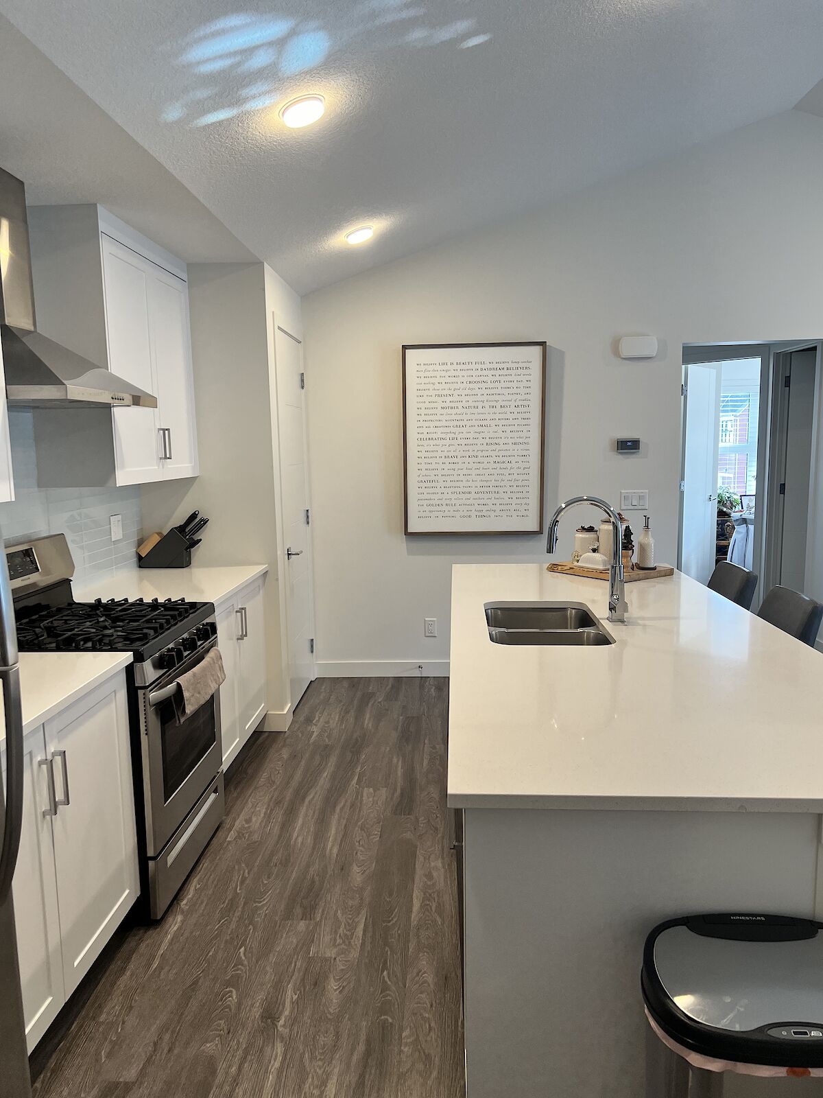 Calgary 3 bedrooms Townhouse for rent. Property photo: 434876-1