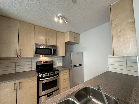 Calgary 2 bedrooms Apartment for rent. Property photo: 435115-1