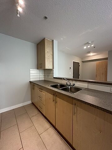Calgary 2 bedrooms Apartment for rent. Property photo: 435115-2