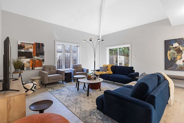 Ottawa 5 bedrooms Room For Rent for rent. Property photo: 435730-2