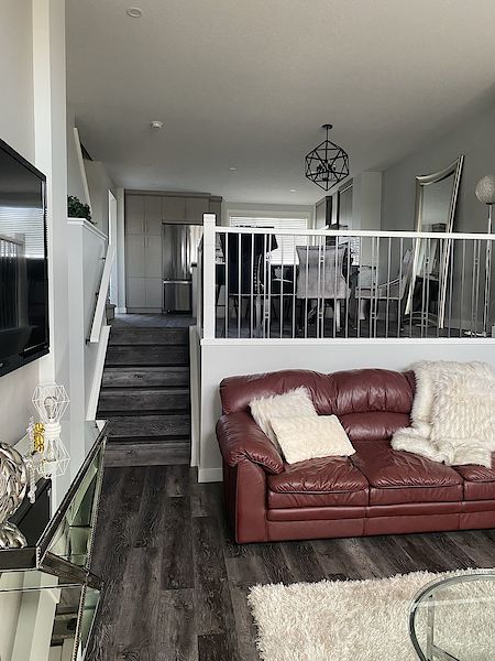 Calgary 3 bedrooms House for rent. Property photo: 435740-3
