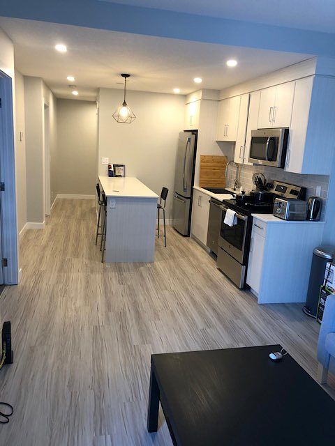 Calgary 2 bedrooms Condo Unit for rent. Property photo: 436052-1