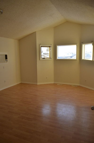 Calgary 3 bedrooms Main Floor for rent. Property photo: 436359-2