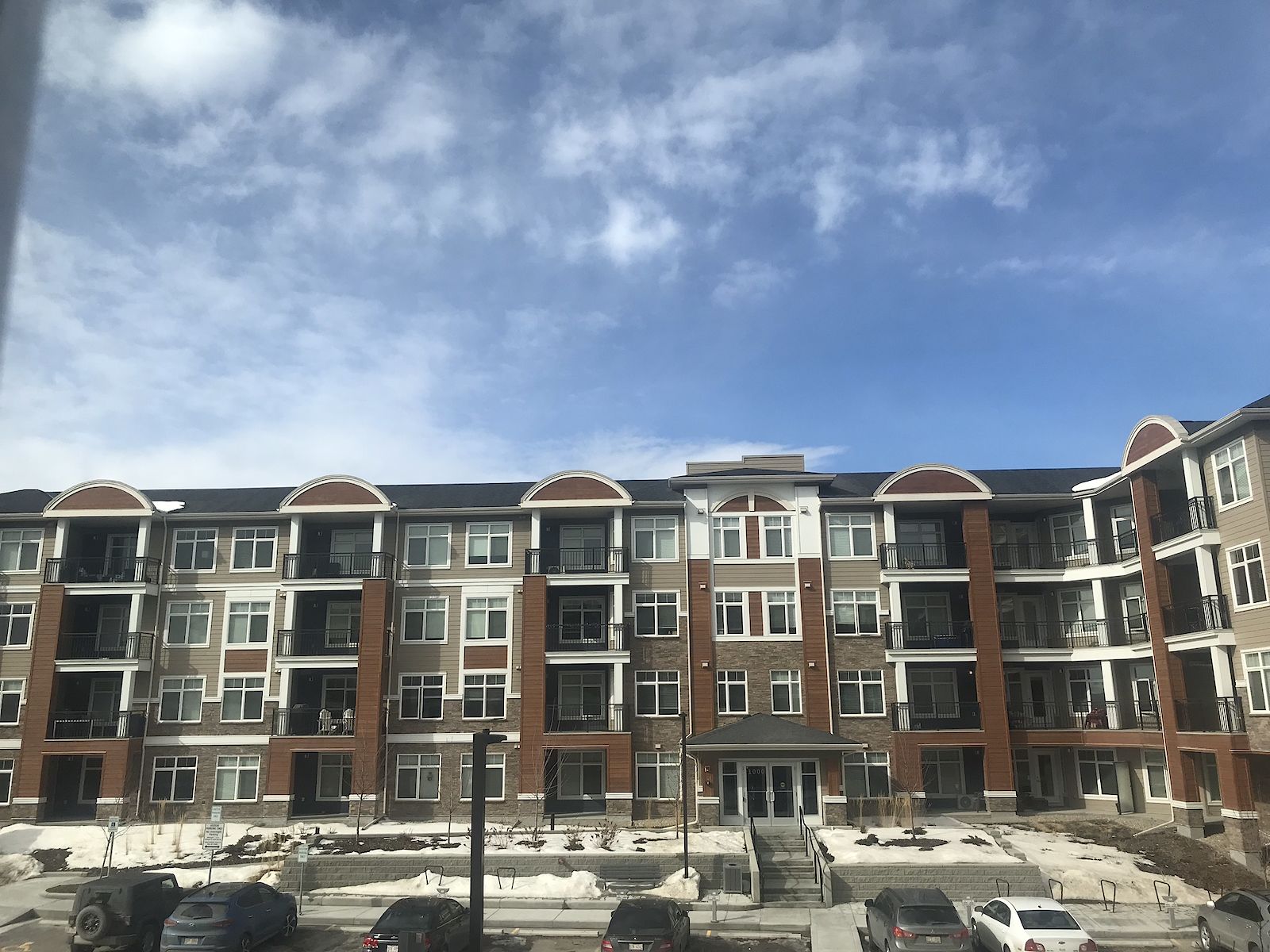 Calgary 1 + Den bedrooms Condo Unit for rent. Property photo: 438081-1