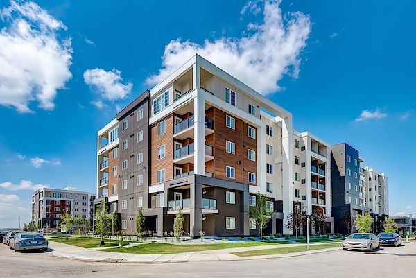 Calgary 3 bedrooms Apartment for rent. Property photo: 438172-2