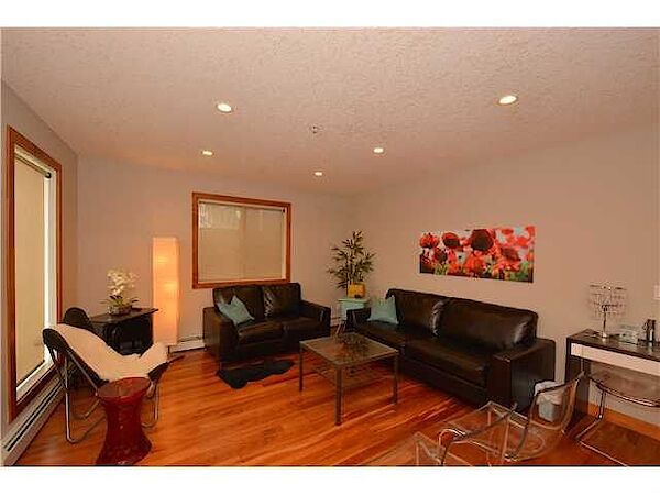 Calgary 2 bedrooms Condo Unit for rent. Property photo: 439237-3