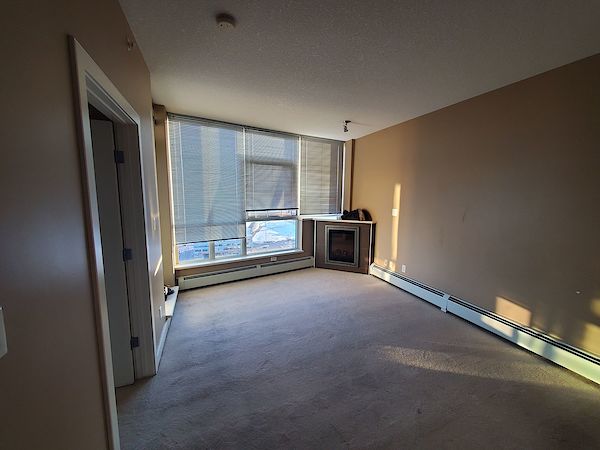 Calgary 2 bedrooms Condo Unit for rent. Property photo: 439428-3