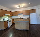 ALLERGEN FREE - FAMILY FRIENDLY TOWNHOUSE THAT IS A MUST SEE !!