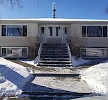 820 SQ FT, 2 BEDROOM, BRIGHT MAIN FLOOR SUITE IN RENFREW - PRIVATE PARKING INC