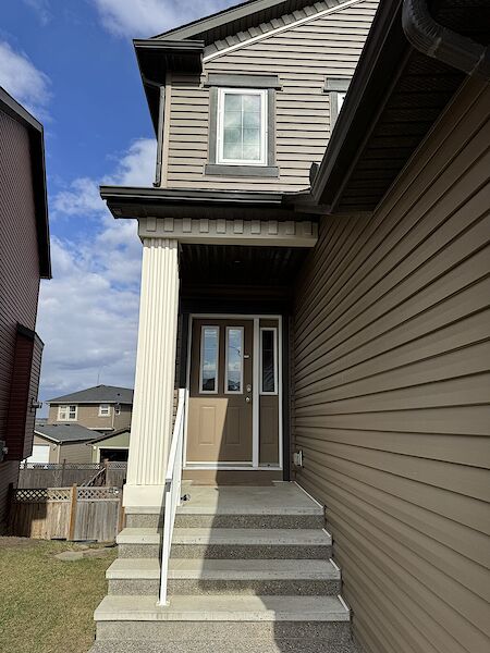 Calgary 3 bedrooms Main Floor for rent. Property photo: 444489-2