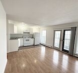 Washer/Dryer included , fully renovated
