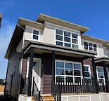 3 bedrooms + 3.5 bathroom and 3 living rooms Duplex