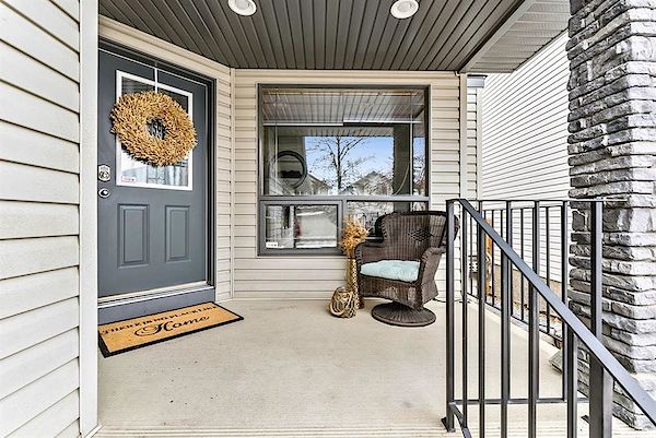Calgary 4 bedrooms House for rent. Property photo: 447854-2