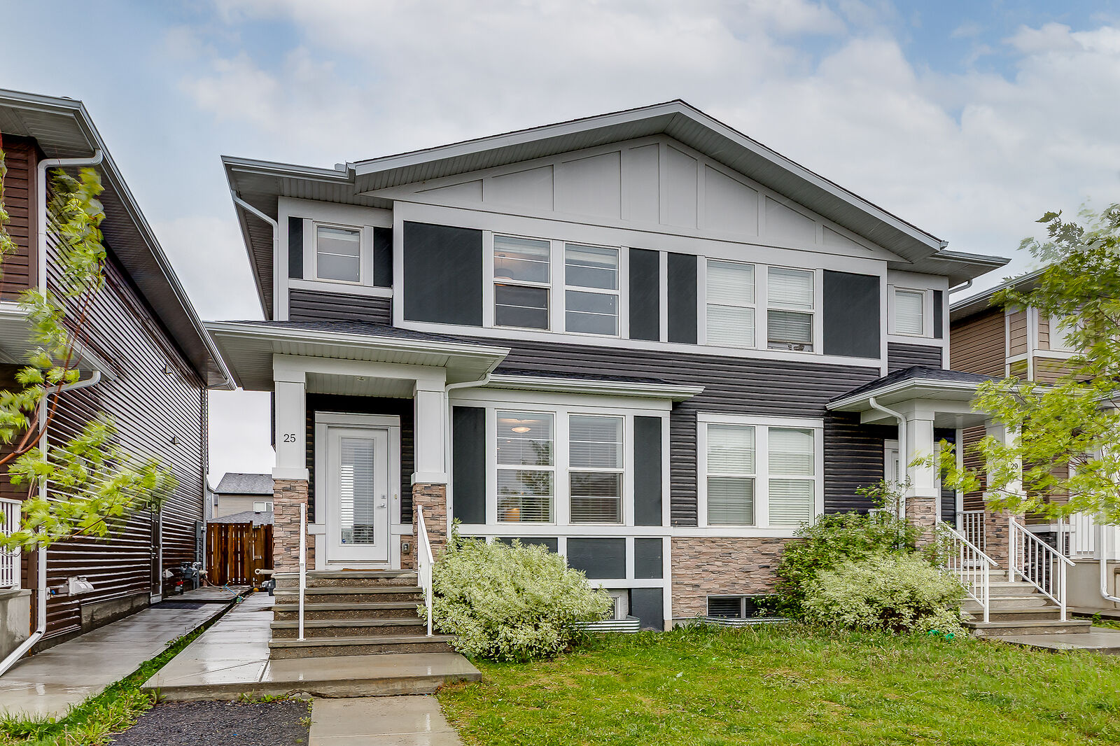 Calgary 3 bedrooms Duplex for rent. Property photo: 448665-1
