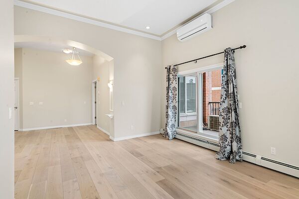 Calgary 2 bedrooms Condo Unit for rent. Property photo: 449525-3